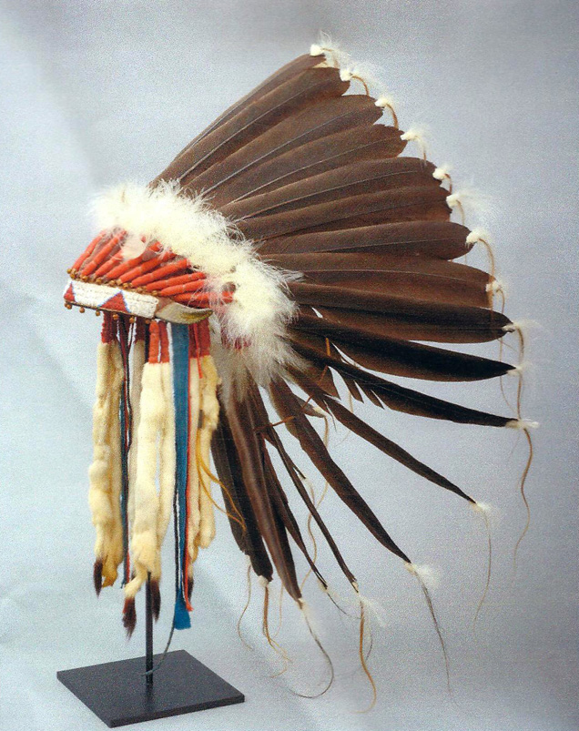 Copricapo indiano guerra sioux pellerossa - Collezione Mobili e Ceramiche  Gio Ponti