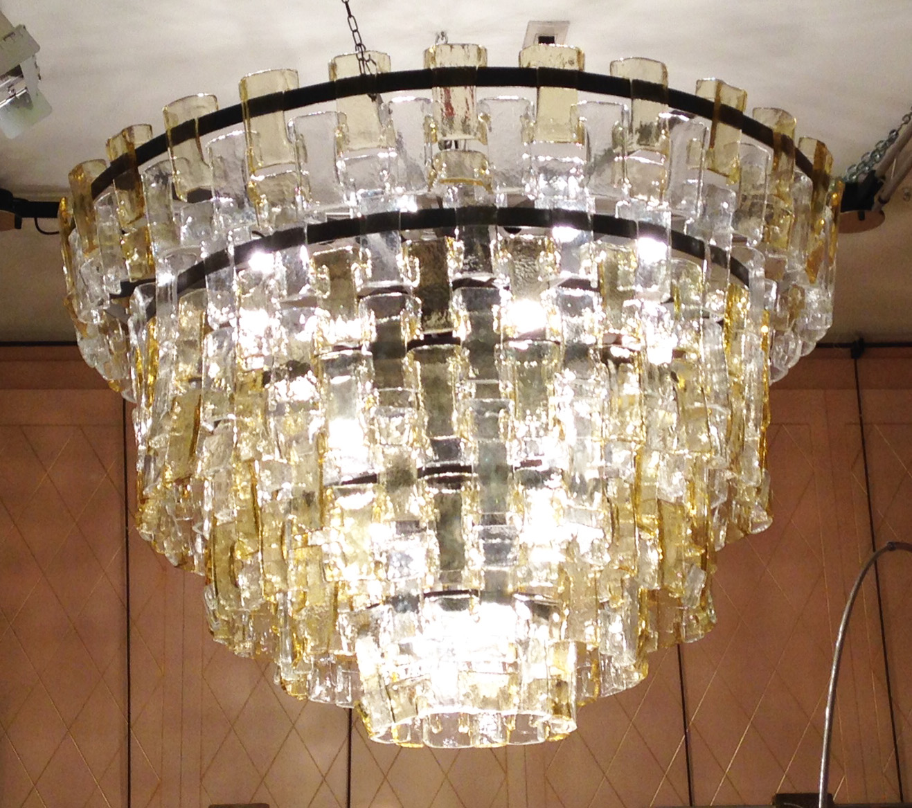 Lampadari vintage in ottone, vetro, ferro battuto - Robertaebasta®