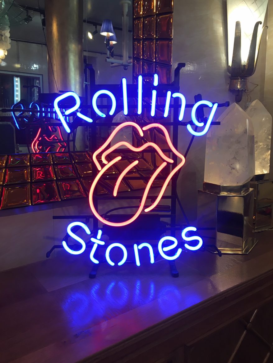 Neon rolling stones